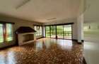 4 Bed Villa with En Suite at Lavington - 5