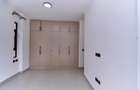 2 Bed Apartment with Gym in Brookside - 17
