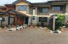 4 Bed Townhouse with En Suite at Lavington - 5