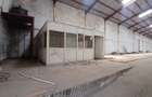 14,000 ft² Warehouse with Parking in Industrial Area - 3