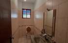 4 Bed House with En Suite in Runda - 14