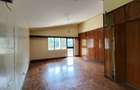 5 Bed House with En Suite in Gigiri - 11