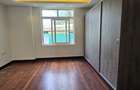 5 Bed House with En Suite in Runda - 17