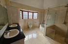 4 Bed House with En Suite in Runda - 11