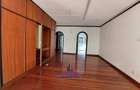 4 Bed Townhouse with En Suite at Riverside Dr - 16