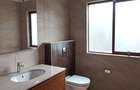 5 Bed Townhouse with En Suite at Convent Drive - 12