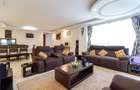 4 Bed Apartment with En Suite in Riverside - 2