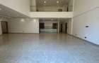 4 Bed Apartment with En Suite in Spring Valley - 13