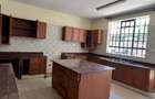 5 Bed Townhouse with En Suite at Lavington - 19