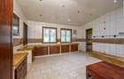 6 Bed House with En Suite in Kizingo - 6