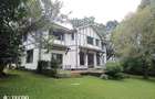 5 Bed Villa with En Suite in Rosslyn - 2