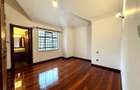 4 Bed Villa with En Suite in Spring Valley - 10