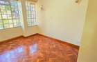 6 Bed Townhouse with En Suite at Convent Drive - 8