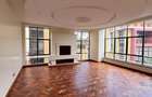 5 Bed Townhouse with En Suite in Lavington - 2
