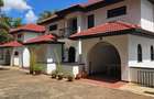 4 Bed Villa with En Suite at Lavington Green - 15