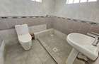 5 Bed House with En Suite in Nyari - 6