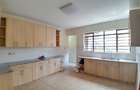 5 Bed Townhouse with En Suite at Lavington - 14