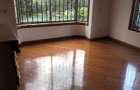 5 Bed Townhouse with En Suite at Westlands - 10