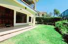4 Bed Townhouse with En Suite at Lavington - 1