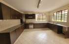 6 Bed Townhouse with En Suite at Lavington - 12