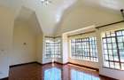 5 Bed Townhouse with En Suite in Lavington - 11