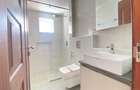 3 Bed Apartment with En Suite at Parklands - 8