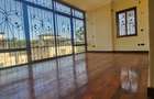 5 Bed Townhouse with En Suite in Lavington - 4