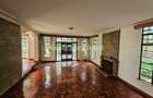 4 Bed House with En Suite in Nyari - 12