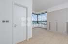 3 Bed Apartment with En Suite at Riverside Drive - 6