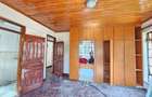 5 Bed House with En Suite in Lavington - 12