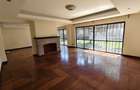 5 Bed Townhouse with En Suite in Lavington - 19