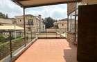 5 Bed Townhouse with En Suite in Lavington - 11