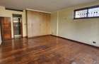 5 Bed Townhouse with En Suite in Lavington - 16