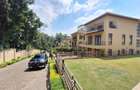 5 Bed Townhouse with En Suite at Lavington Green - 1