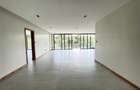 4 Bed Apartment with En Suite in Spring Valley - 1