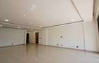 4 Bed Apartment with En Suite in Spring Valley - 5