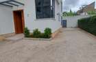 5 Bed Villa with En Suite at Lavington - 2