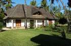 3 Bed Villa with En Suite at Watamu - 1