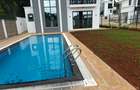 5 Bed Townhouse with En Suite at Lavington - 1