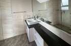 4 Bed Apartment with En Suite at Riverside Drive - 17