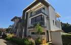 5 Bed Townhouse with En Suite at Lavington Green - 1