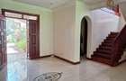 5 Bed Townhouse with En Suite in Lavington - 8