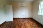 4 Bed House with En Suite in Rosslyn - 14