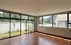 5 Bed Townhouse with En Suite in Lavington - 4