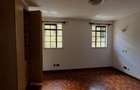 5 Bed Townhouse with En Suite in Lavington - 9