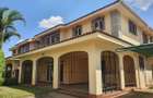 4 Bed Townhouse with En Suite in Westlands Area - 1