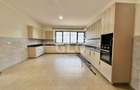6 Bed Villa with En Suite in Loresho - 10