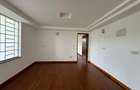 4 Bed Townhouse with En Suite in Kitisuru - 19