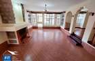 5 Bed Townhouse with En Suite at Lavington Green - 4