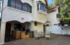 5 Bed Townhouse with En Suite in Lavington - 1
